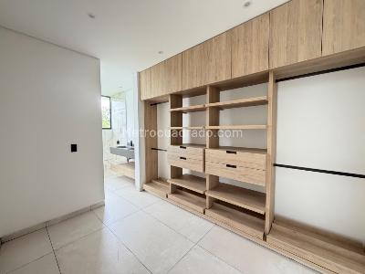 Casa de 4 alcobas en venta en Via Morelia, Pereira, 1500 m² · foto 2 de 20