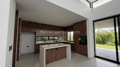 Casa de 4 alcobas en venta en Via Morelia, Pereira, 1500 m² · foto 5 de 20