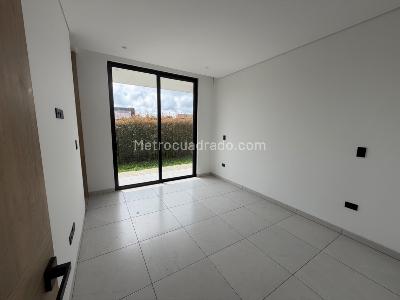 Casa de 4 alcobas en venta en Via Morelia, Pereira, 1500 m² · foto 9 de 20