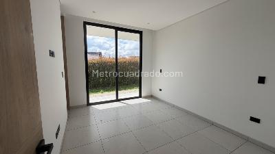 Casa de 4 alcobas en venta en Via Morelia, Pereira, 1500 m² · foto 13 de 20