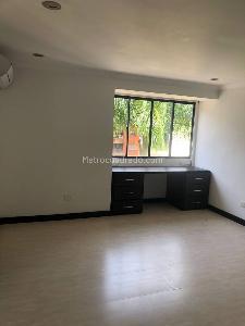Apartamento de 4 alcobas en venta en Pinares, Pereira, 259 m² · foto 6 de 20