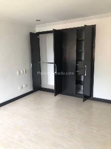 Apartamento de 4 alcobas en venta en Pinares, Pereira, 259 m² · foto 7 de 20