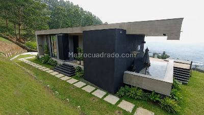 Casa de 4 alcobas en venta en Alto Del Nudo Combia, Pereira, 508 m² · foto 2 de 20