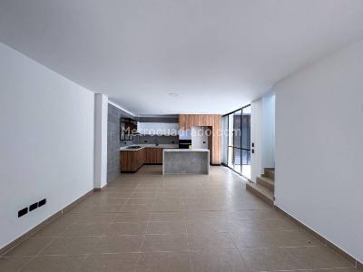 Casa de 3 alcobas en venta en Cerritos, Pereira, 168 m² · foto 9 de 15