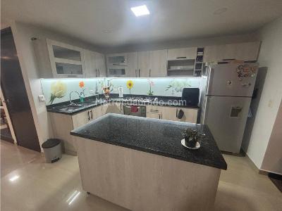 Casa de 3 alcobas en venta en Amazonia, Bello, 154 m² · foto 3 de 15