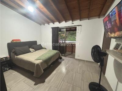 Casa de 3 alcobas en venta en Amazonia, Bello, 154 m² · foto 12 de 15