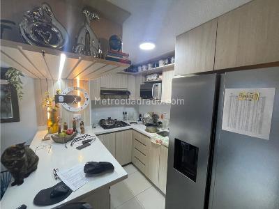 Apartamento de 3 alcobas en venta en Amazonia, Bello, 58 m² · foto 3 de 16