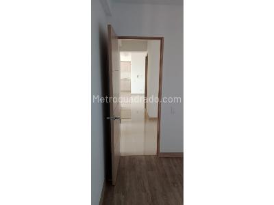 Apartamento de 3 alcobas en venta en Calasanz, Medellín, 84 m² · foto 12 de 18