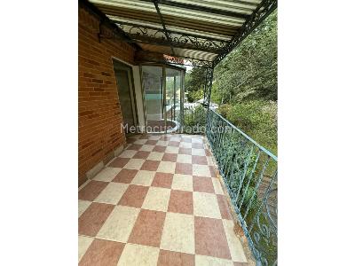 Casa de 4 alcobas en venta en El Tesoro, Medellín, 679 m² · foto 3 de 20