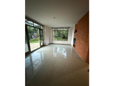 Casa de 4 alcobas en venta en El Tesoro, Medellín, 679 m² · foto 7 de 20