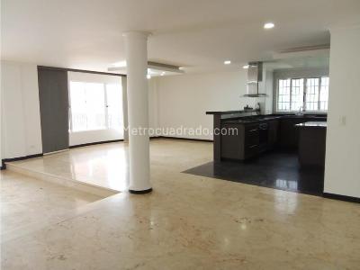 Casa de 5 alcobas en venta en El Tesoro, Medellín, 430 m² · foto 4 de 20