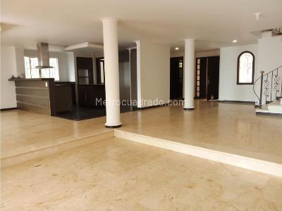 Casa de 5 alcobas en venta en El Tesoro, Medellín, 430 m² · foto 5 de 20