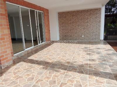 Casa de 5 alcobas en venta en El Tesoro, Medellín, 430 m² · foto 14 de 20