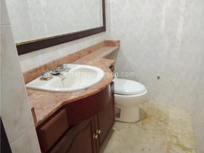 Casa de 5 alcobas en venta en El Tesoro, Medellín, 430 m² · foto 18 de 20