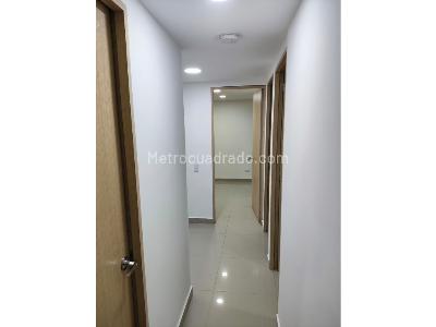 Apartamento de 3 alcobas en venta en Tierradentro, Bello, 58 m² · foto 9 de 11