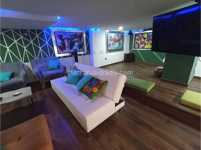Casa de 5 alcobas en venta en Las Palmas, Medellín, 380 m² · foto 3 de 20