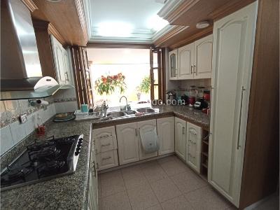 Casa de 5 alcobas en venta en Las Palmas, Medellín, 380 m² · foto 8 de 20