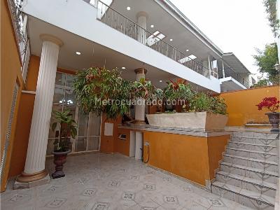 Casa de 5 alcobas en venta en Las Palmas, Medellín, 380 m² · foto 16 de 20