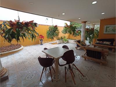 Casa de 5 alcobas en venta en Las Palmas, Medellín, 380 m² · foto 17 de 20