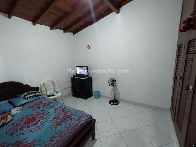 Casa de 4 alcobas en venta en Barrio Nuevo, Bello, 120 m² · foto 6 de 12