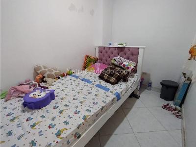 Casa de 4 alcobas en venta en Barrio Nuevo, Bello, 120 m² · foto 10 de 12