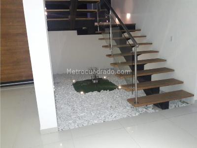 Casa de 4 alcobas en venta en Copacabana, Bello · foto 3 de 15