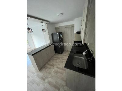 Apartamento de 3 alcobas en venta en Niquia, Bello, 55 m² · foto 2 de 14