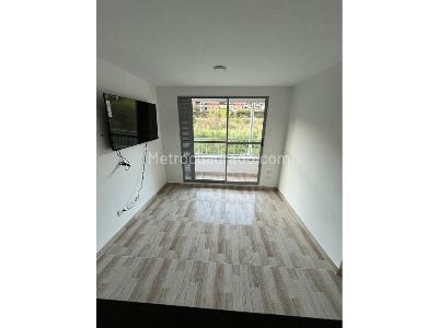 Apartamento de 3 alcobas en venta en Niquia, Bello, 55 m² · foto 3 de 14
