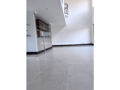 Apartamento en venta en Loma De Los Bernal, Medellín · foto 6 de 19