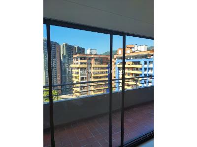 Apartamento en venta en Loma De Los Bernal, Medellín · foto 8 de 19