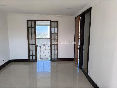 Apartamento en venta en Loma De Los Bernal, Medellín · foto 17 de 19