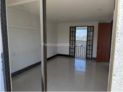Apartamento en venta en Loma De Los Bernal, Medellín · foto 19 de 19