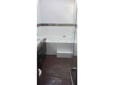 Casa de 5 alcobas en venta en Las Flores, Envigado, 286 m² · foto 11 de 14