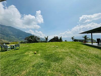 Casa de 4 alcobas en venta en Navarra Bello, Bello, 394 m² · foto 5 de 20