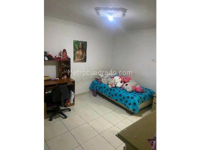 Apartamento de 4 alcobas en venta en Cabañas, Bello, 94 m² · foto 12 de 15