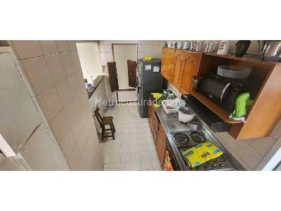 Apartamento en venta en La Candelaria, Medellín · foto 3 de 18