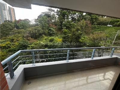 Apartamento de 4 alcobas en venta en La Doctora, Sabaneta, 123 m² · foto 2 de 18