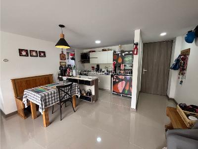 Apartamento de 3 alcobas en venta en Aves Marias, Sabaneta, 107 m² · foto 5 de 17