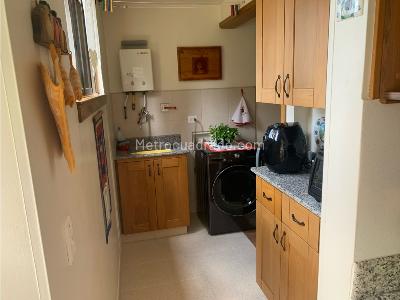Apartamento de 3 alcobas en venta en El Poblado, Medellín, 128 m² · foto 2 de 20