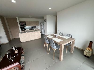 Apartamento en venta en Loma De Las Brujas, Envigado · foto 2 de 10