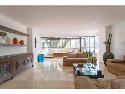Apartamento de 4 alcobas en venta en Los Naranjos, Medellín, 175 m² · foto 3 de 13
