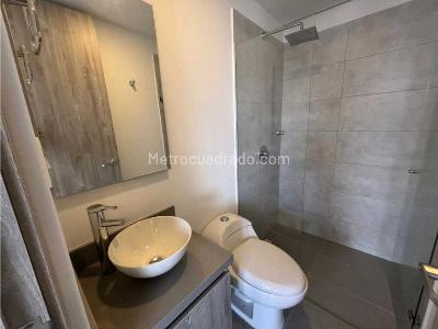 Apartamento de 2 alcobas en venta en Cabañas, Bello, 61 m² · foto 20 de 20