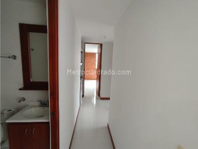 Apartamento en venta en Portal De Ditaires, Itagüí · foto 6 de 13