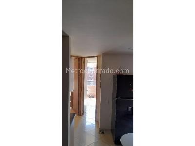 Apartamento de 3 alcobas en venta en Niquia, Bello, 69 m² · foto 2 de 11