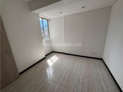 Apartamento de 3 alcobas en venta en Niquia, Bello, 72 m² · foto 4 de 15