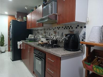 Apartamento en venta en Portal De Ditaires, Itagüí · foto 3 de 9