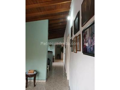 Casa de 5 alcobas en venta en Madera, Bello, 100 m² · foto 4 de 8
