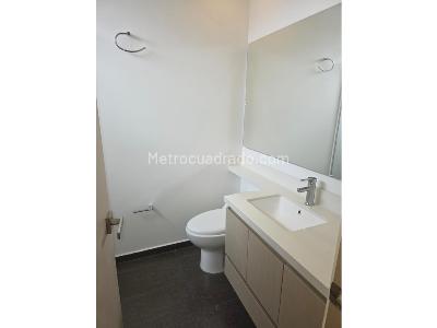 Apartamento de 2 alcobas en venta en El Poblado, Medellín, 78 m² · foto 9 de 9