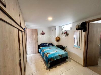 Apartamento de 3 alcobas en venta en Cabañas, Bello, 118 m² · foto 7 de 12