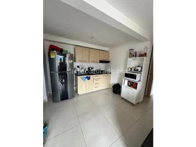 Apartamento de 3 alcobas en venta en Amazonia, Bello, 72 m² · foto 2 de 8